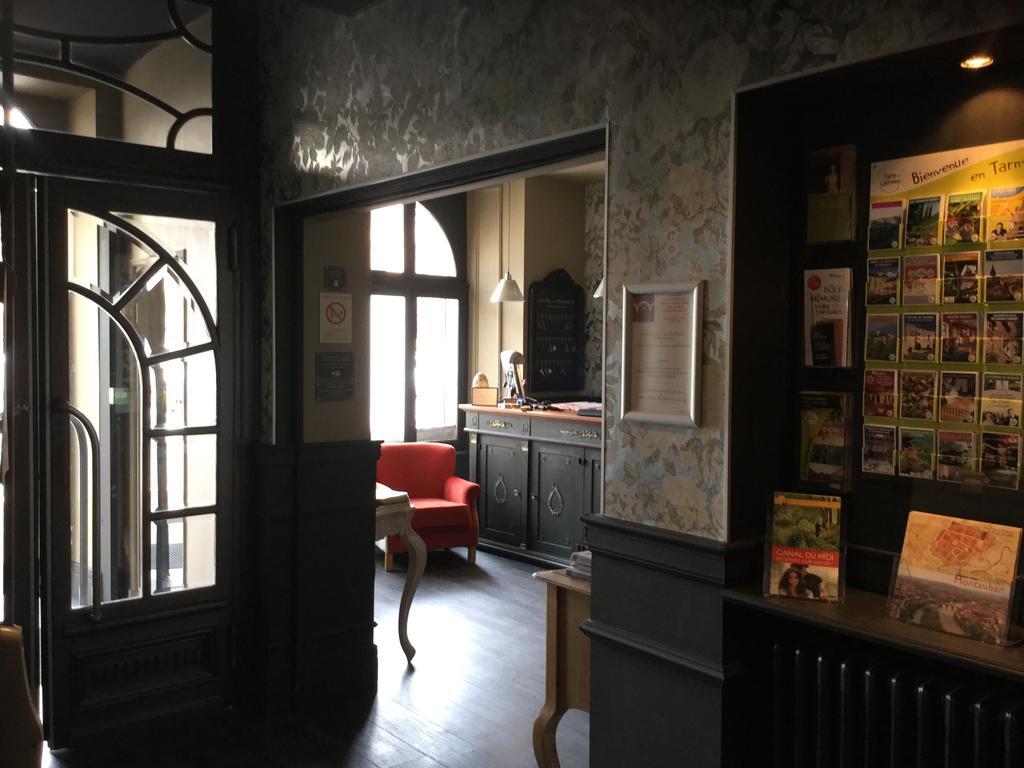 Hotel Du Commerce モントーバン エクステリア 写真