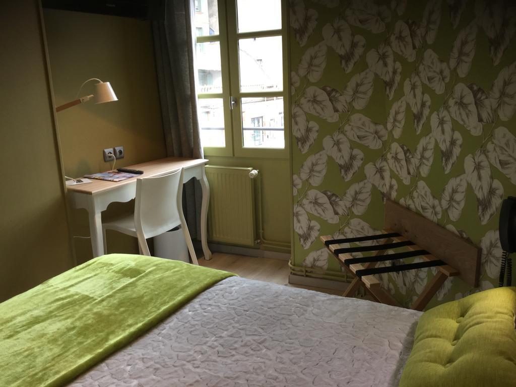Hotel Du Commerce モントーバン エクステリア 写真